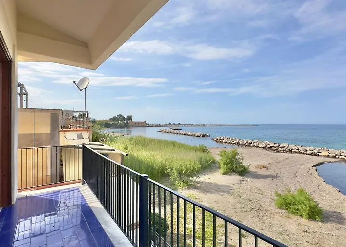 فيلة Merlo Homes Mare