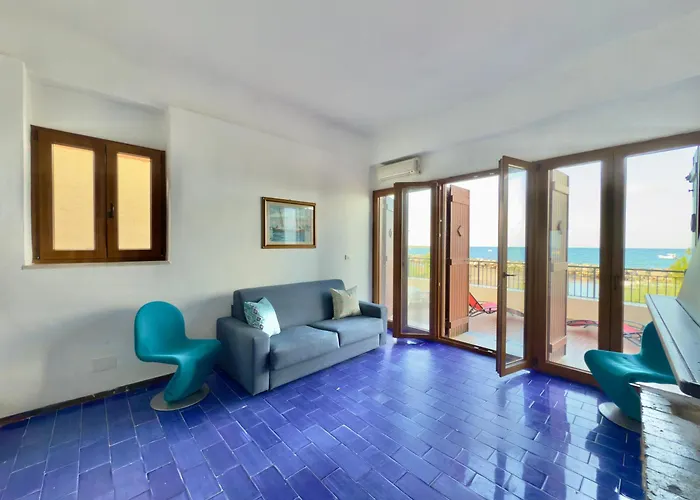 فيلة Merlo Homes Mare